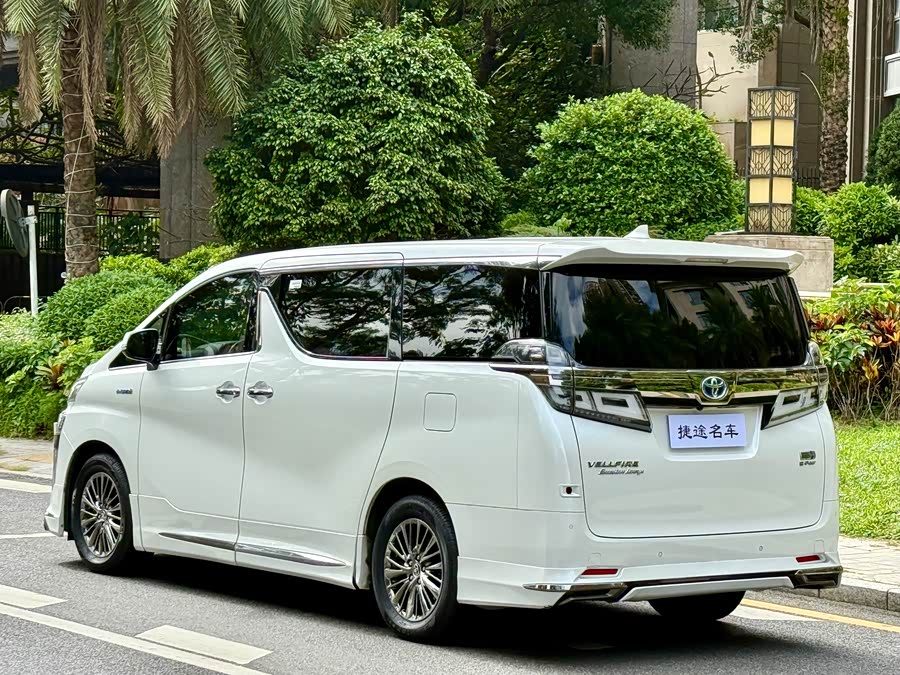 Toyota Vellfire Crown