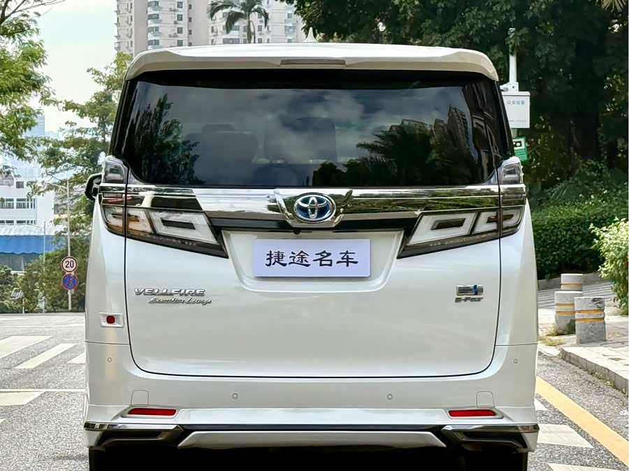 Toyota Vellfire Crown