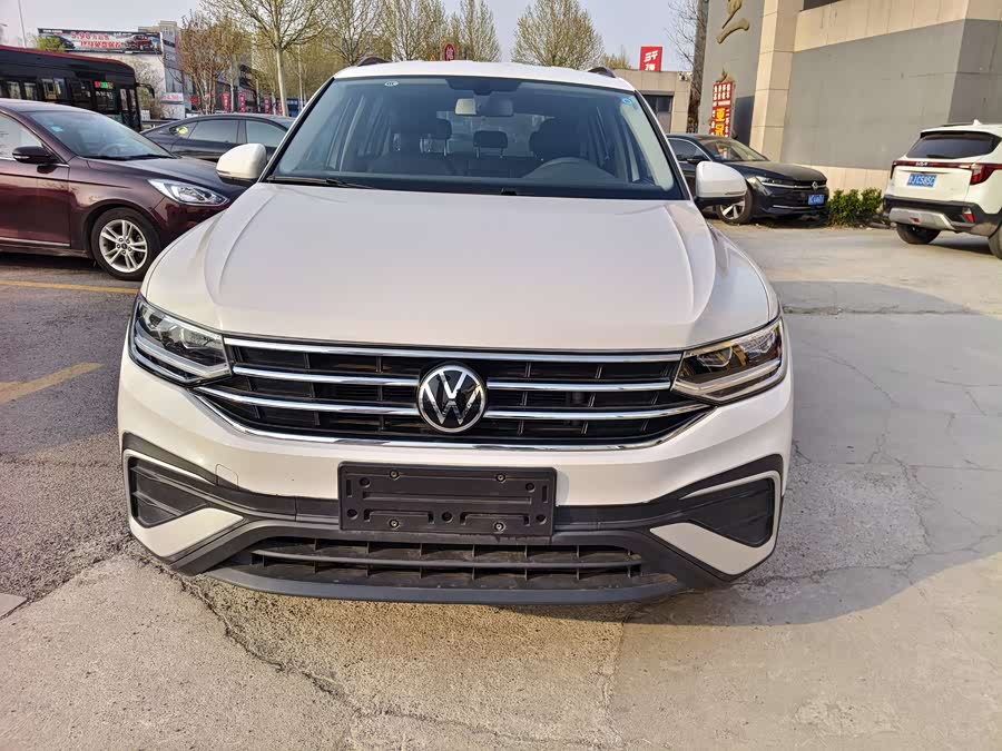 Volkswagen Tiguan L