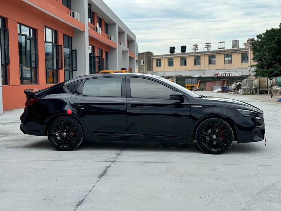 Motor MG6