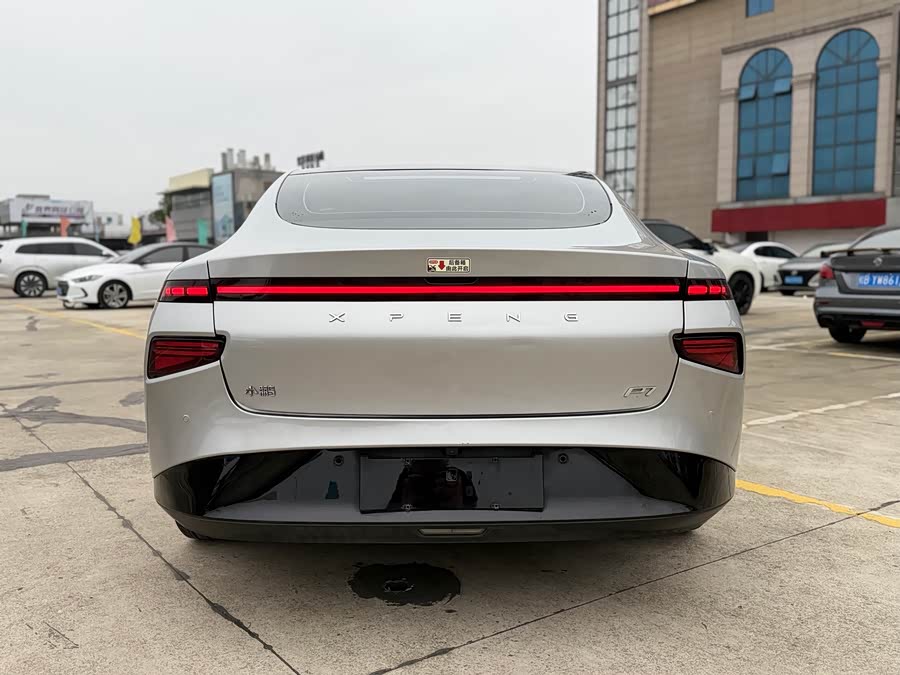 XPeng P7