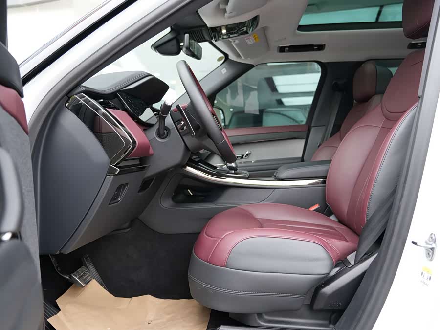 Land Rover Range Rover Sport 2024Trim