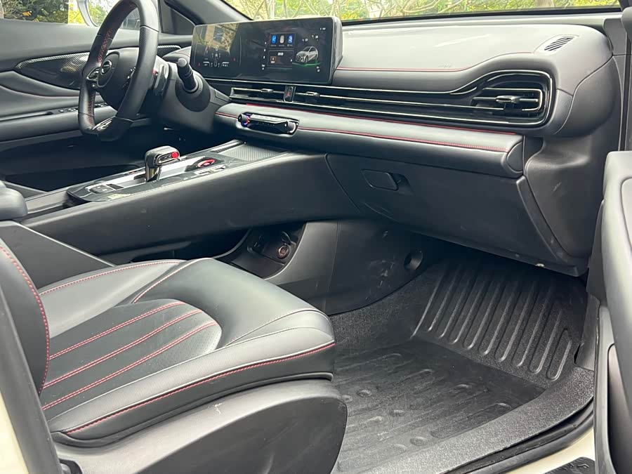 Trumpchi Emkoo(?) Yingbao