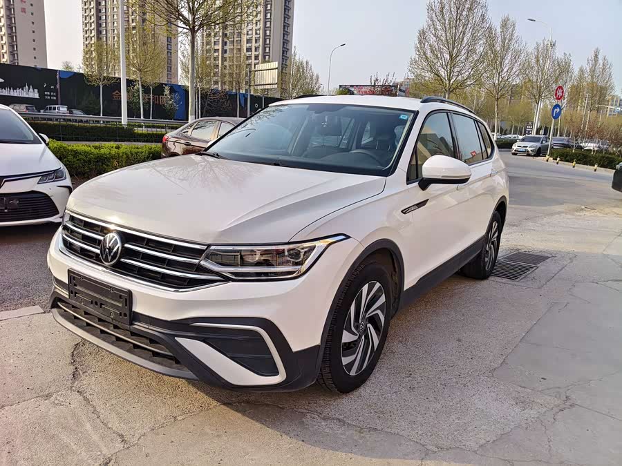 Volkswagen Tiguan L