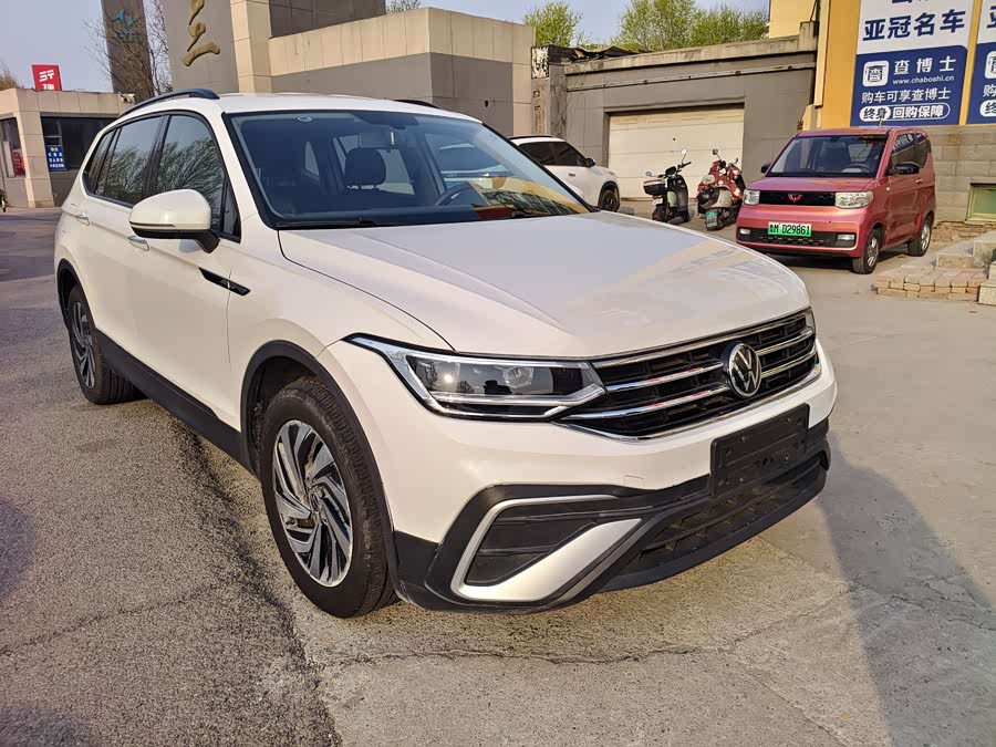Volkswagen Tiguan L