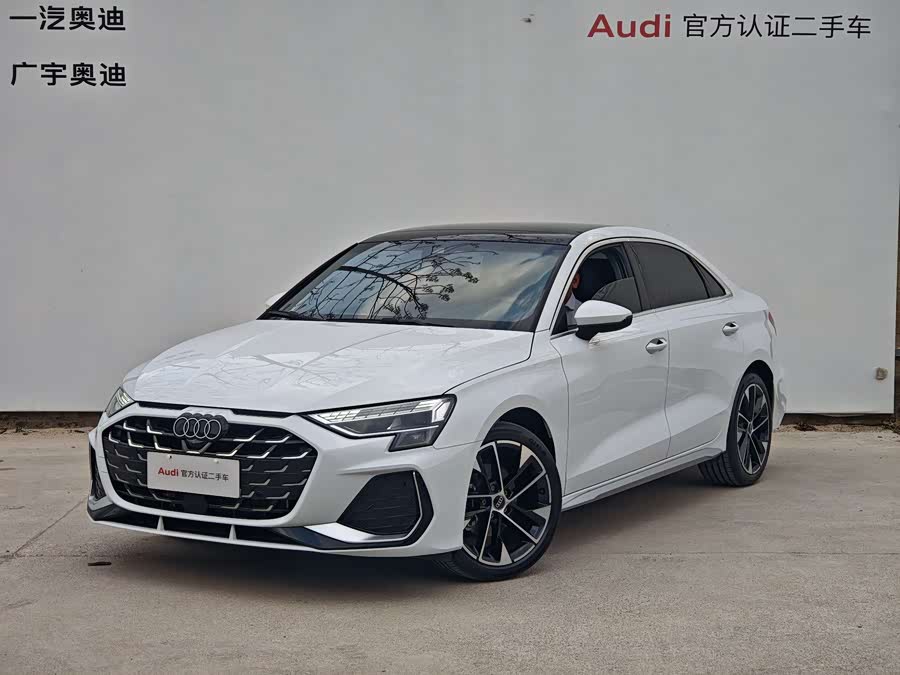 Audi A3L Limousine 35 TFSI Flying Premium