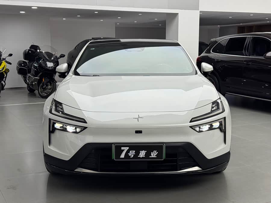 Polestar 4 Single Motor Standard Range PLUS