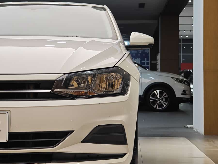 Volkswagen Polo Facelift Plus 1.5