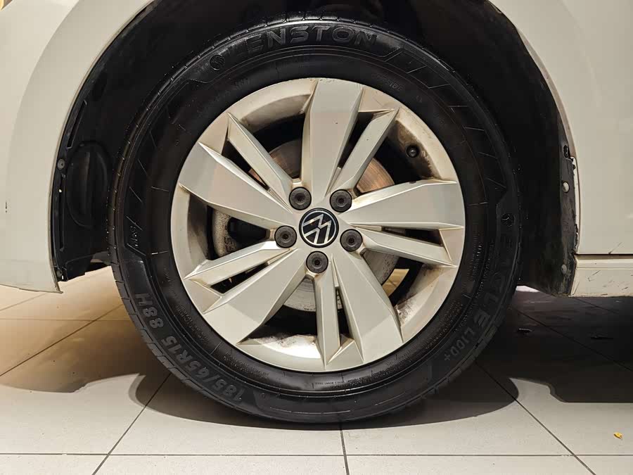 Volkswagen Polo Facelift Plus 1.5