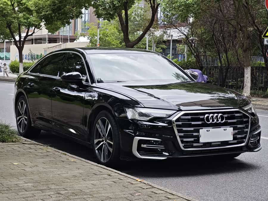 Audi A6L 40 TFSI Luxury Dynamic