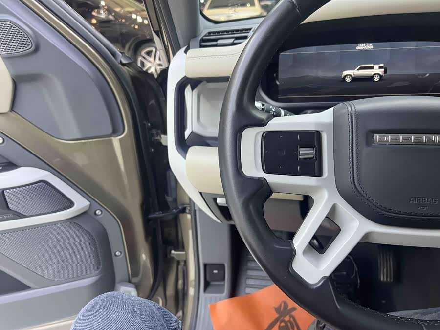 Land Rover Defender 110 P400 Dark Special Edition