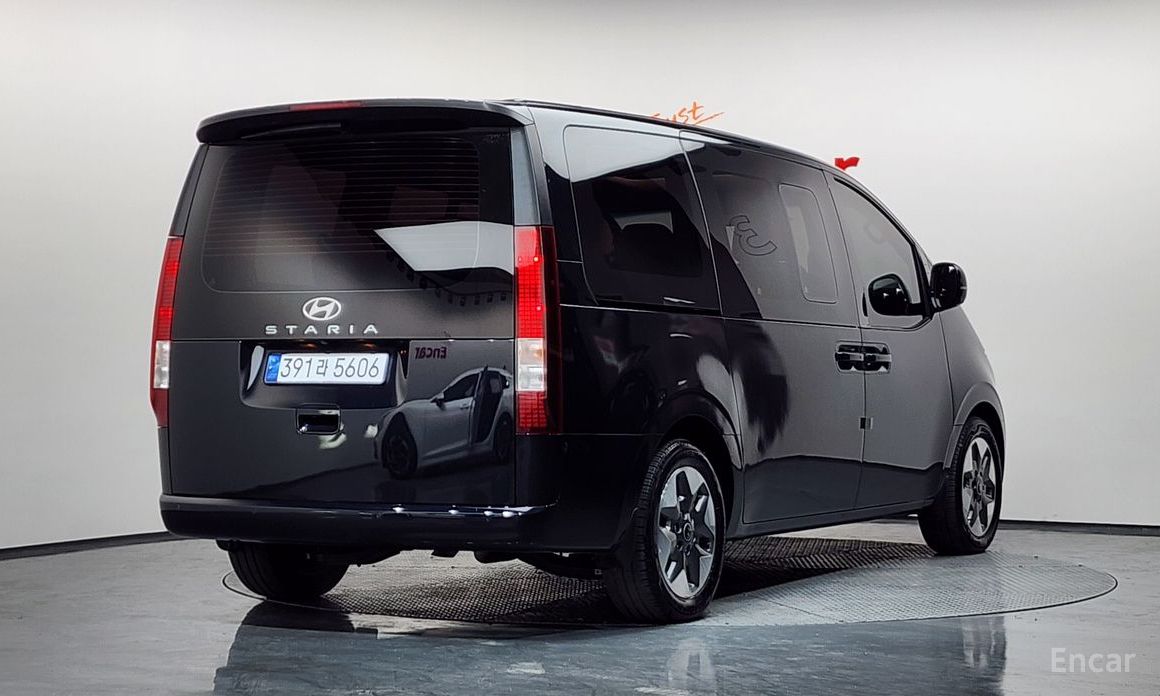 Hyundai Staria 2025