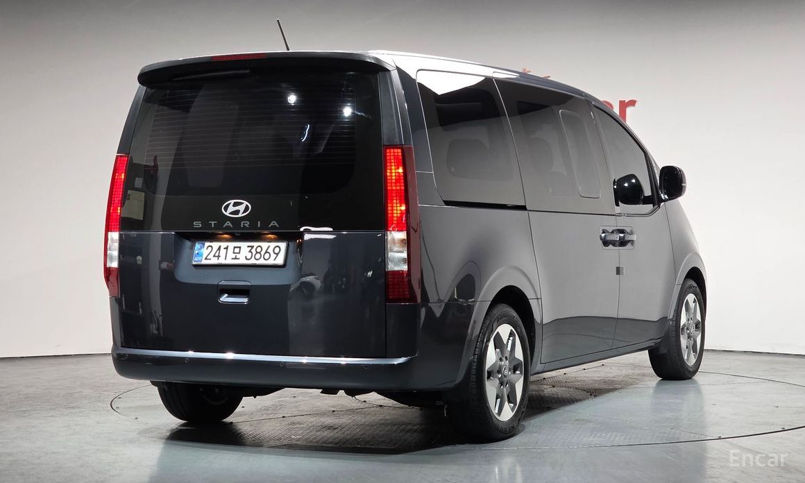 Hyundai Staria 2025