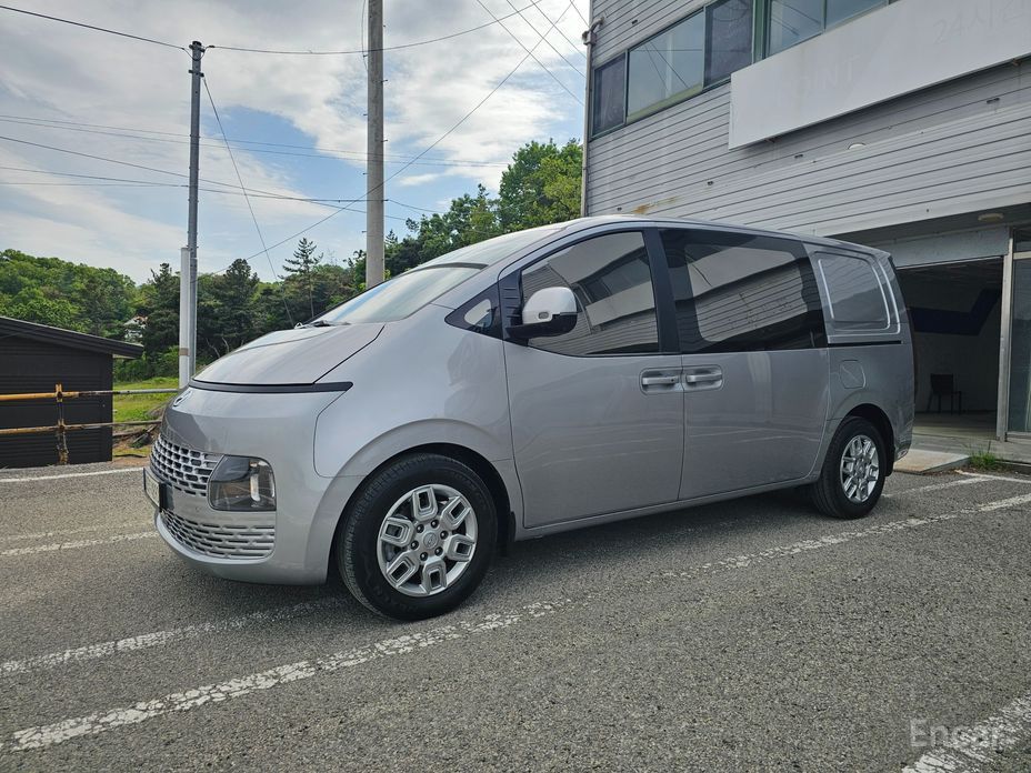 Hyundai Staria 2024