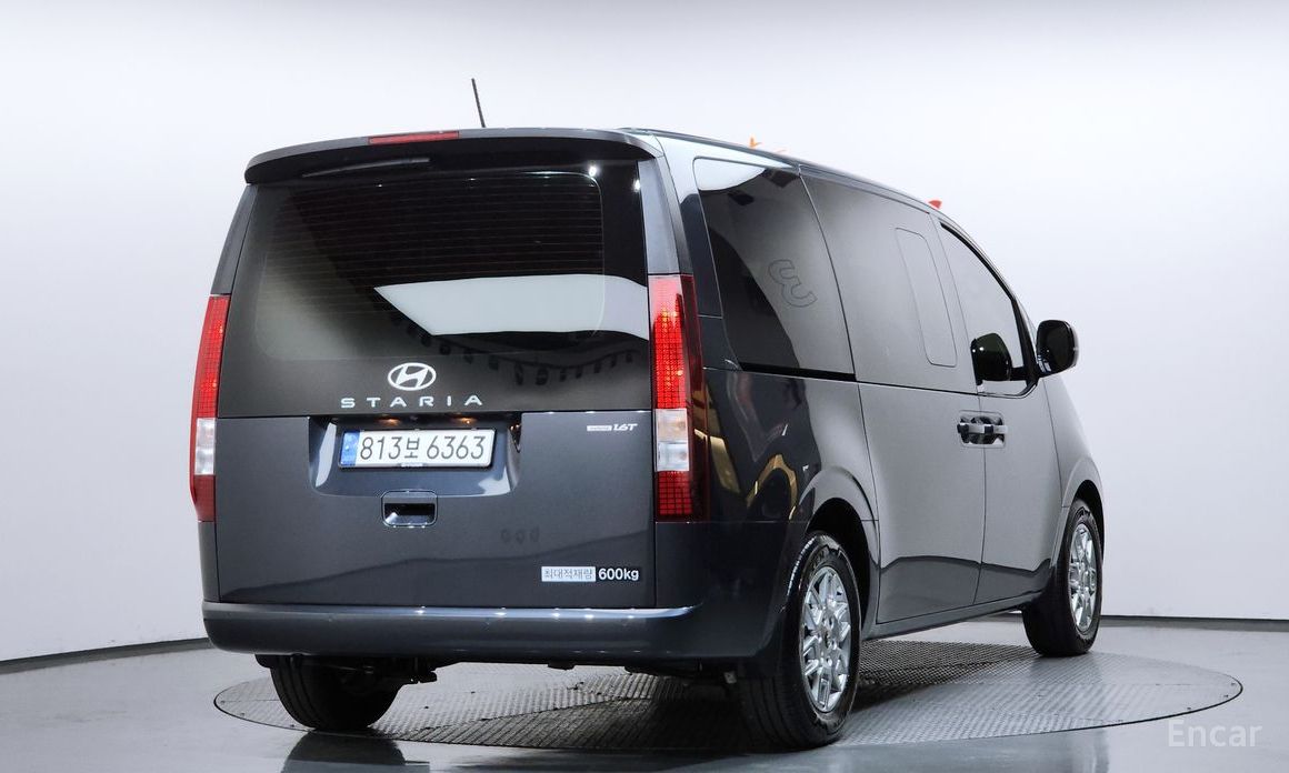 Hyundai Staria 2025
