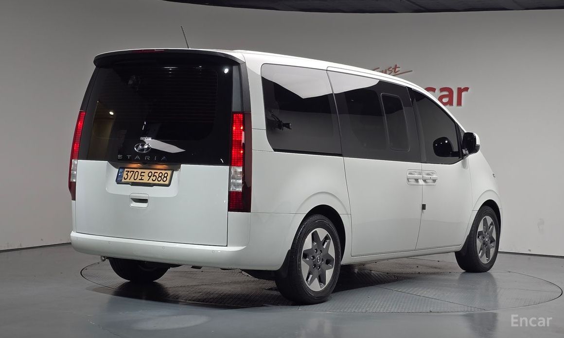 Hyundai Staria 2022