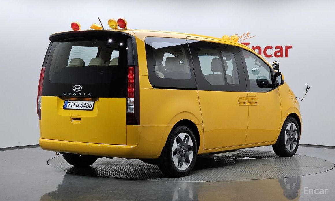 Hyundai Staria 2025
