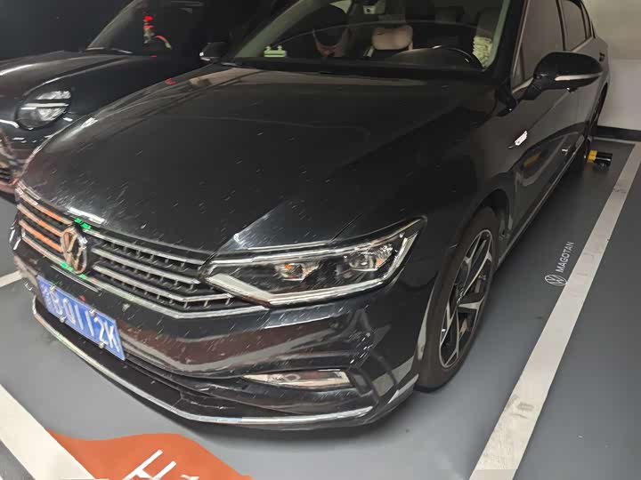 Volkswagen Magotan 2 Million Units Anniversary Edition