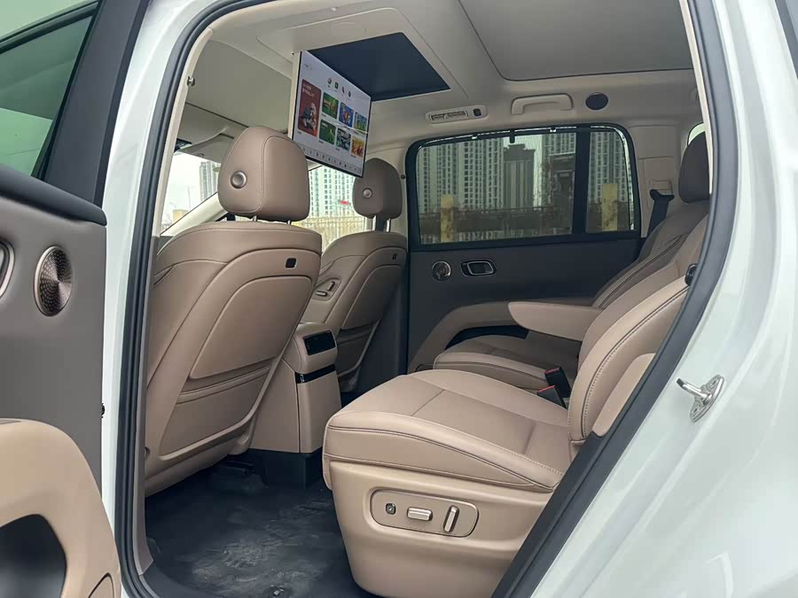 Li Auto i8 Standard