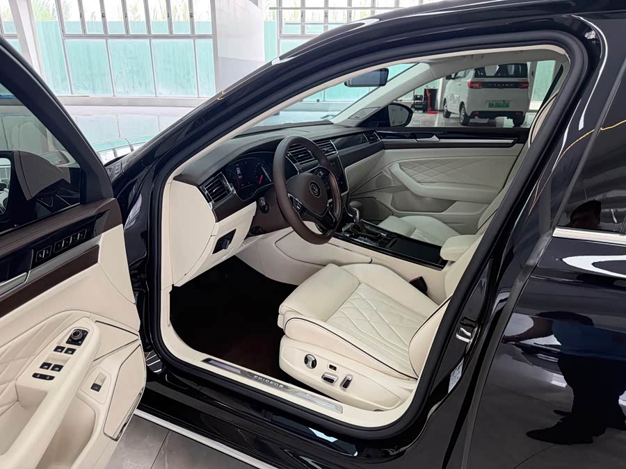 Volkswagen Phideon