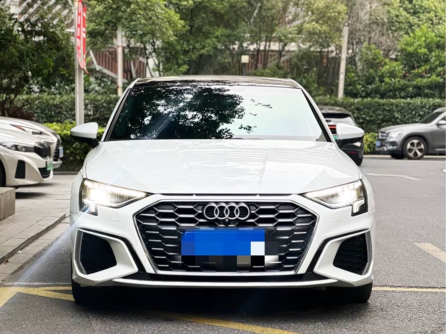 Audi A3L Limousine 35 TFSI Style Sport