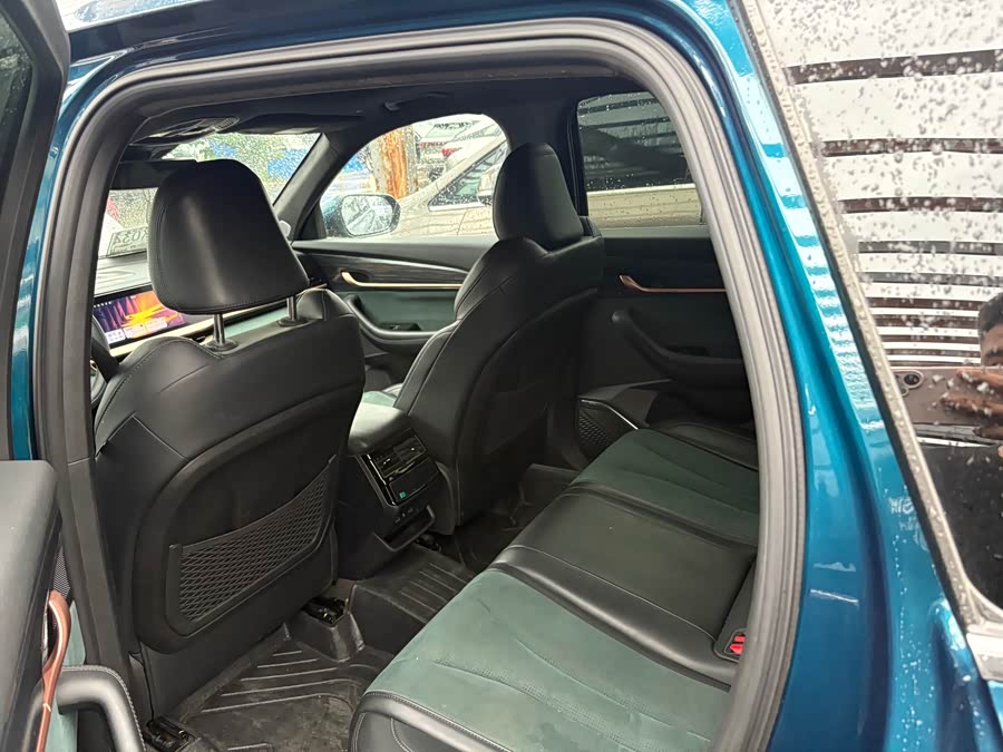 Geely Xingyue L