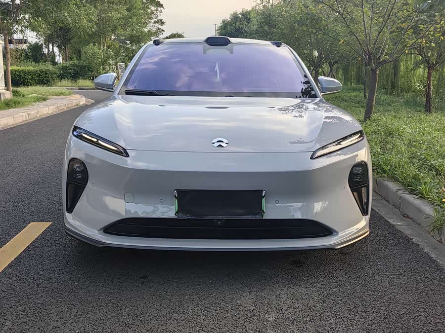 Nio ET5T