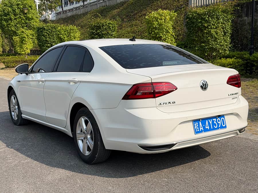Volkswagen Lamando
