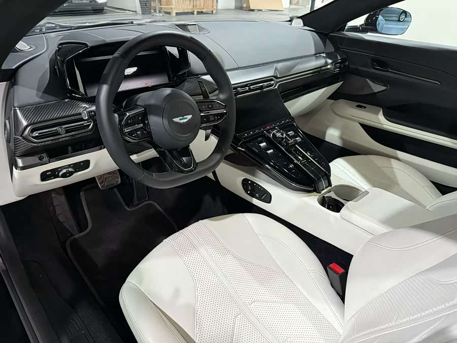Aston Martin V8 Vantage