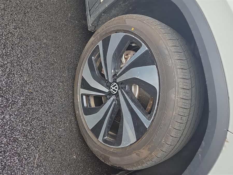 Volkswagen ID.6 CROZZ Long Range PURE+