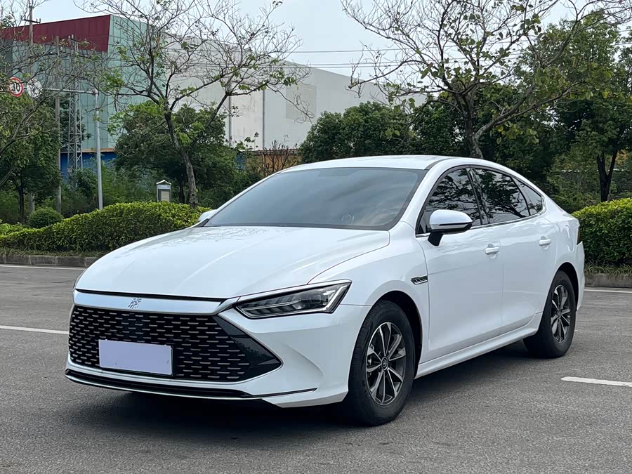 BYD Qin PLUS DM-i 120 km Premium