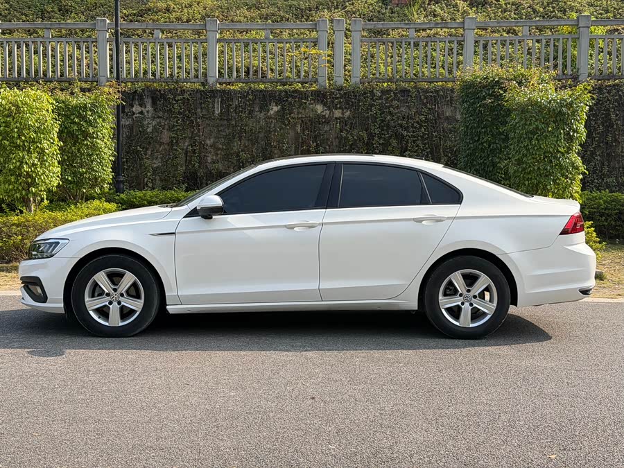 Volkswagen Lamando
