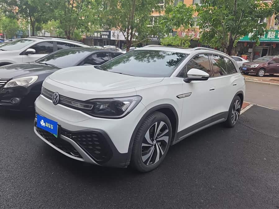 Volkswagen ID.6 CROZZ Long Range PURE+