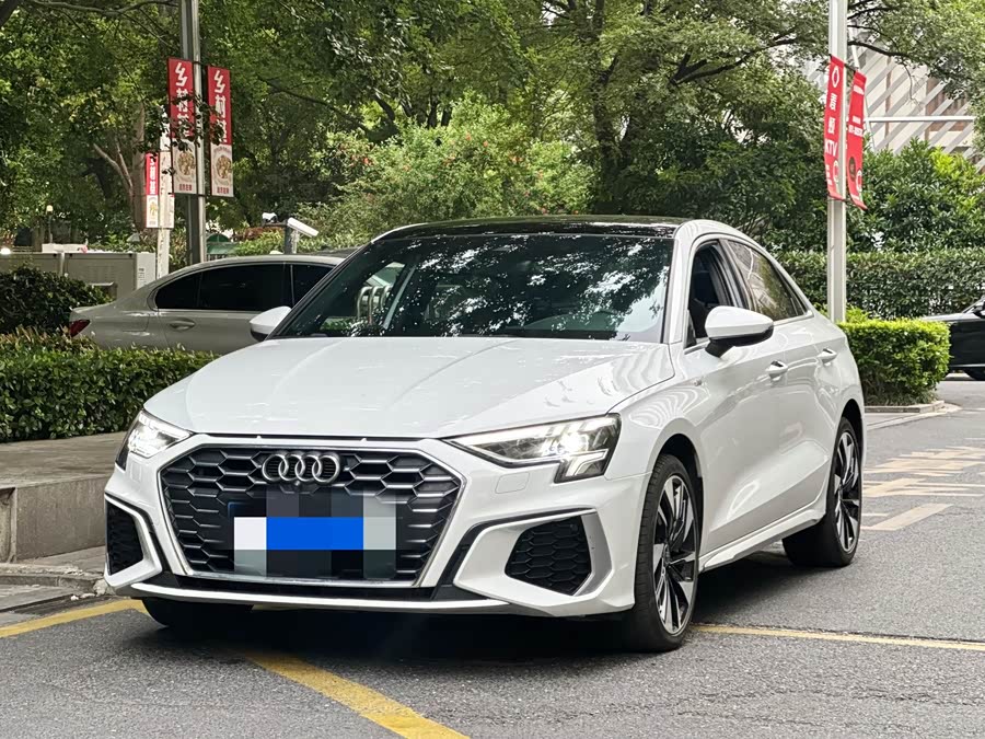 Audi A3L Limousine 35 TFSI Style Sport