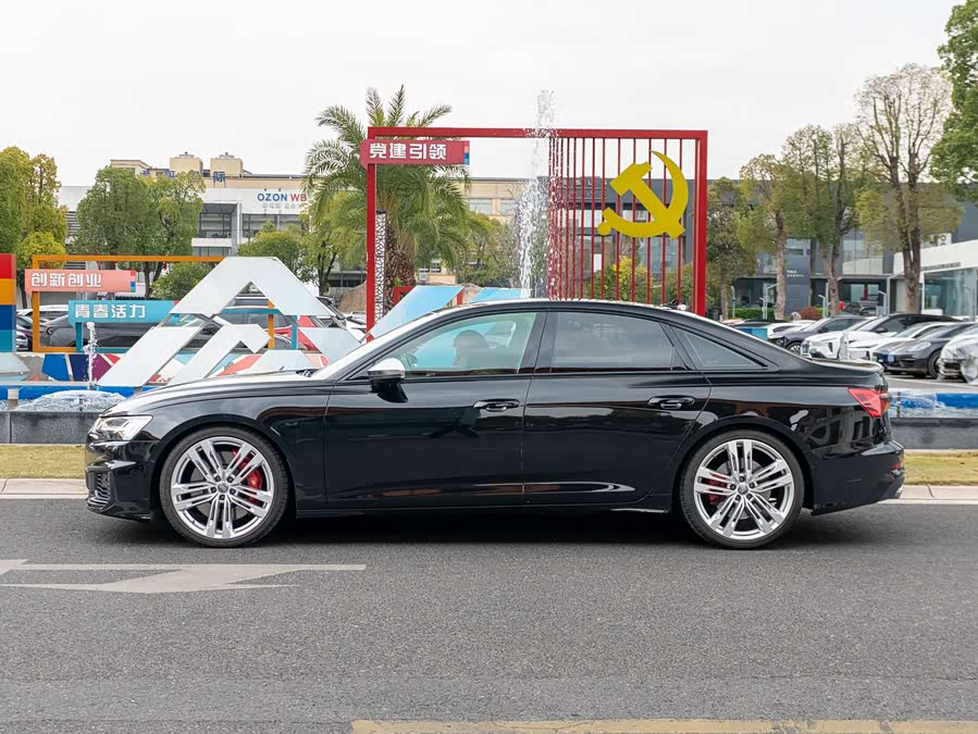 Audi S6
