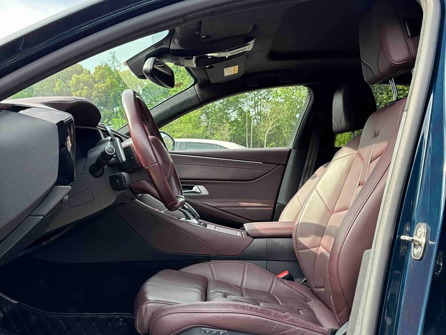 DS Automobiles 9 45THP Opera Edition