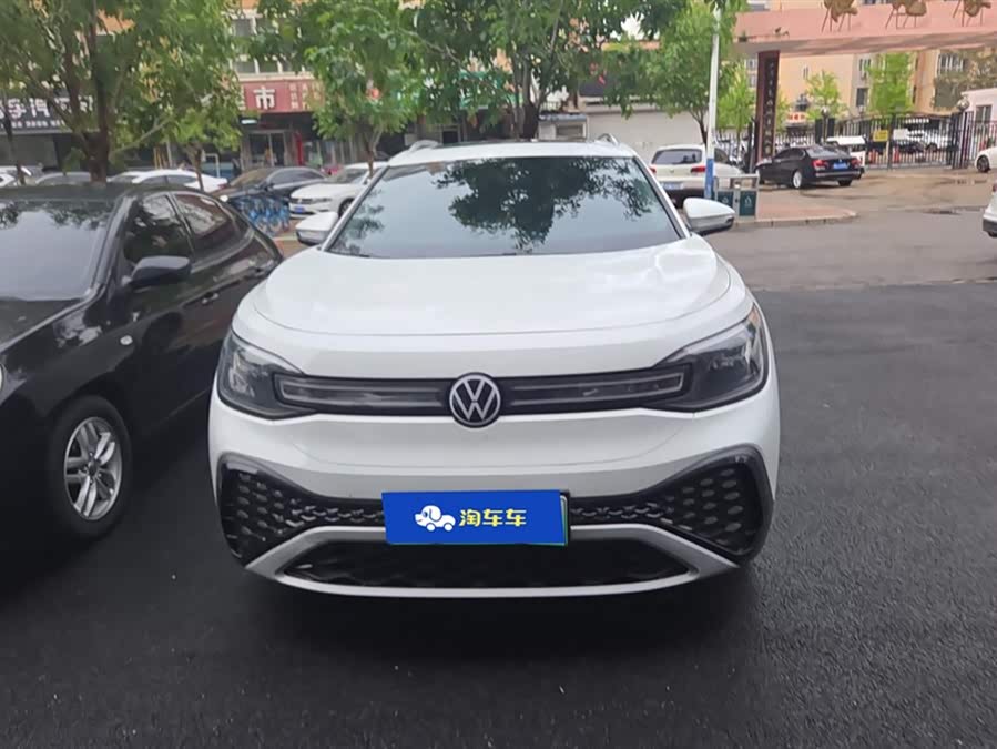 Volkswagen ID.6 CROZZ Long Range PURE+