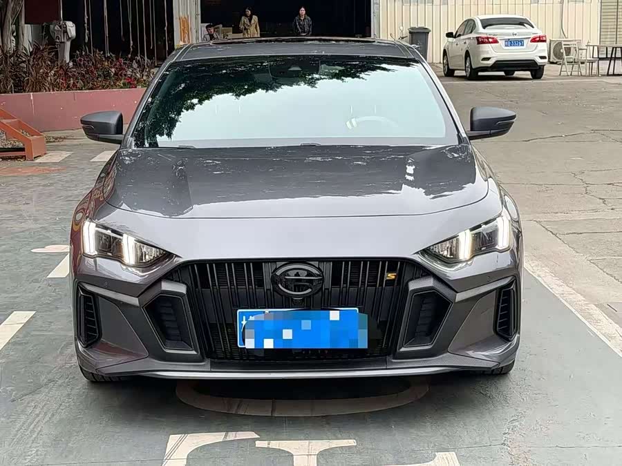 Trumpchi Emkoo(?) Yingbao