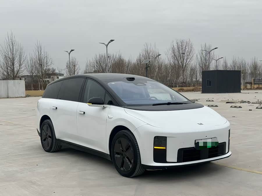 Li Auto i8 Standard