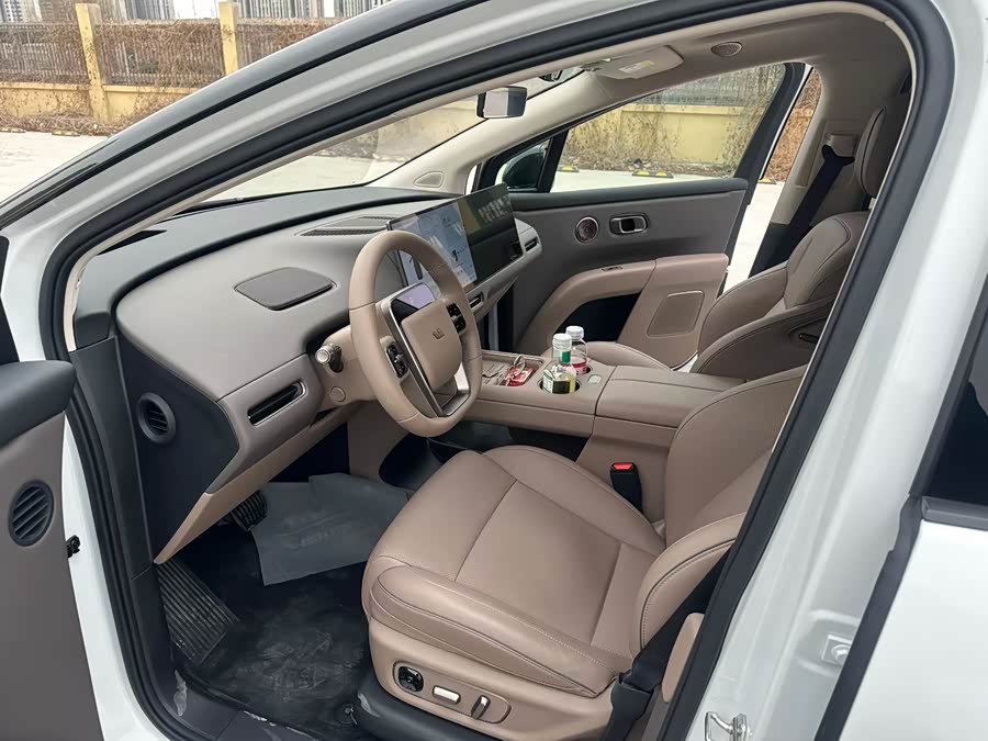 Li Auto i8 Standard
