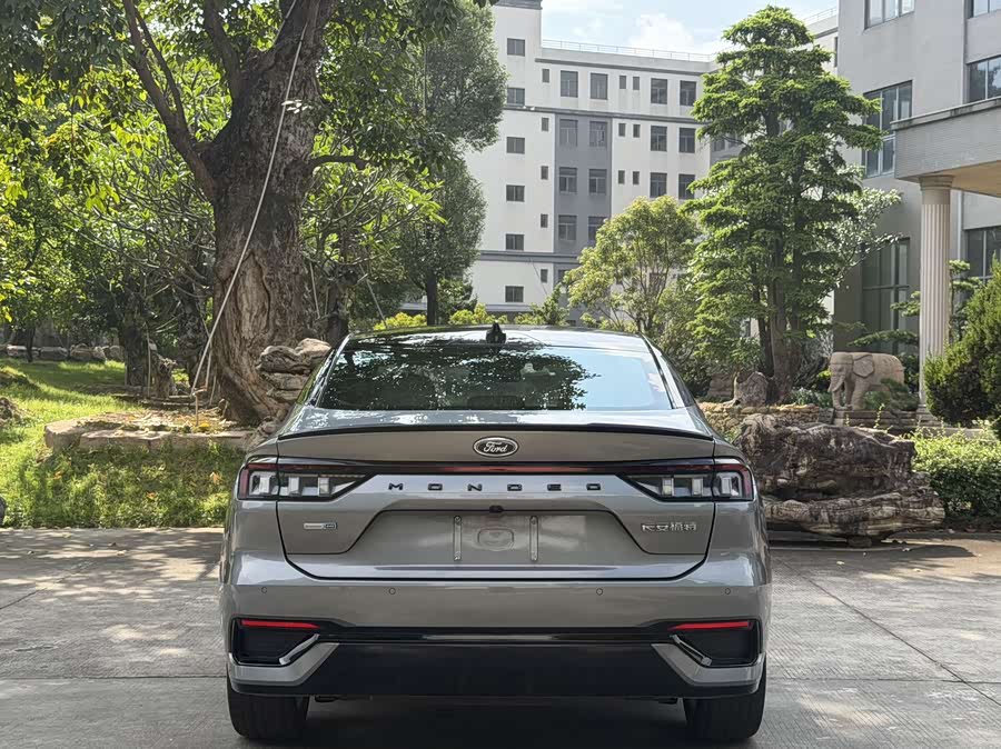 Ford Mondeo EcoBoost 245 ST-Line (2022 Facelift)