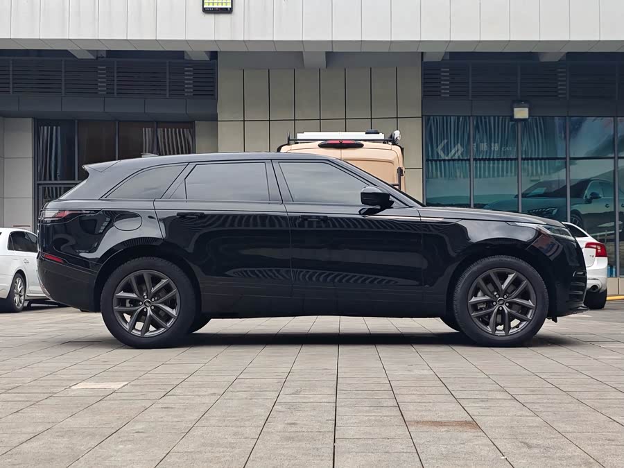 Land Rover Range Rover Velar Dynamic SE