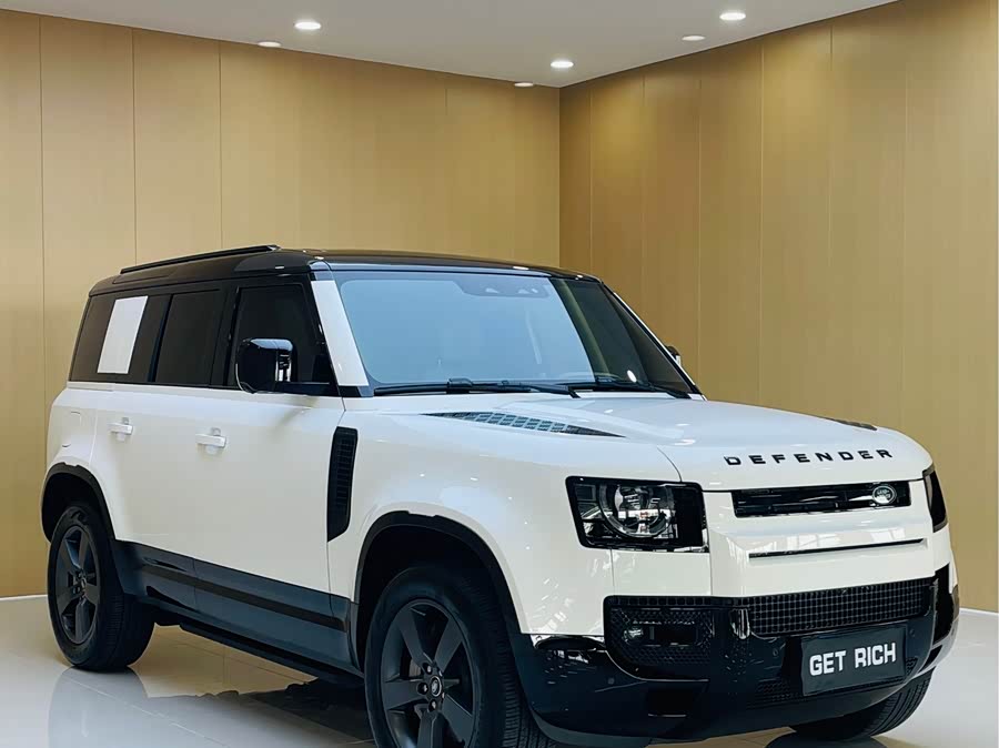 Land Rover Defender 110