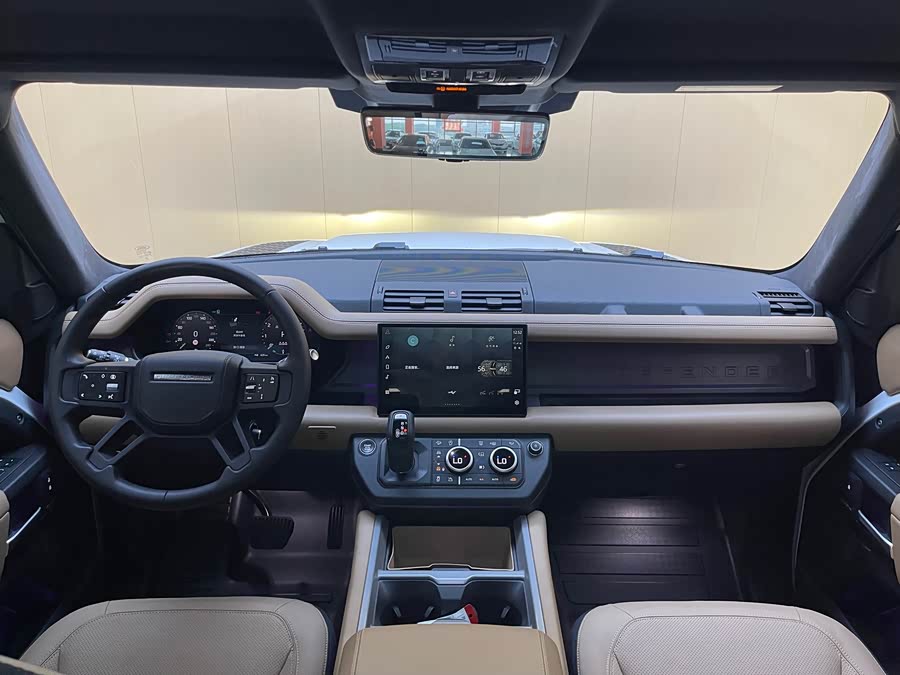 Land Rover Defender 110