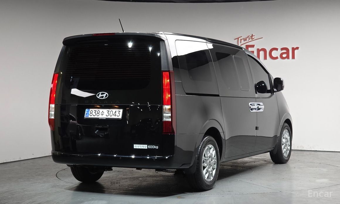 Hyundai Staria 2025