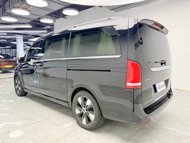 Mercedes-Benz V-Class 2022 V 260 Premium