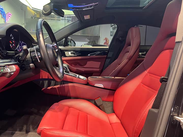 Porsche Panamera