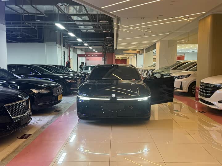 Zeekr 007 GT