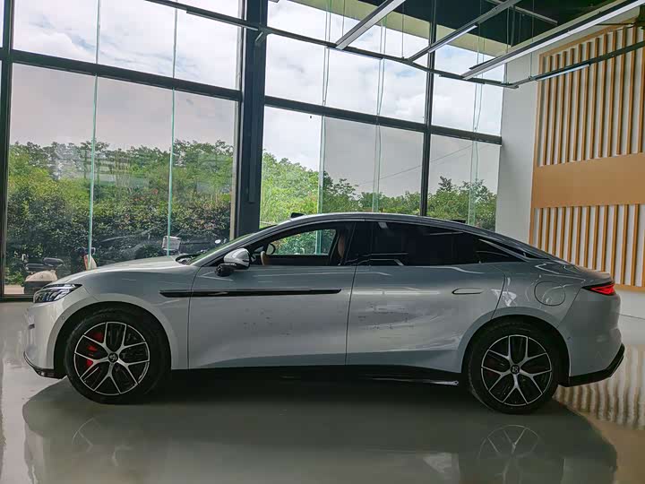 BYD Han L