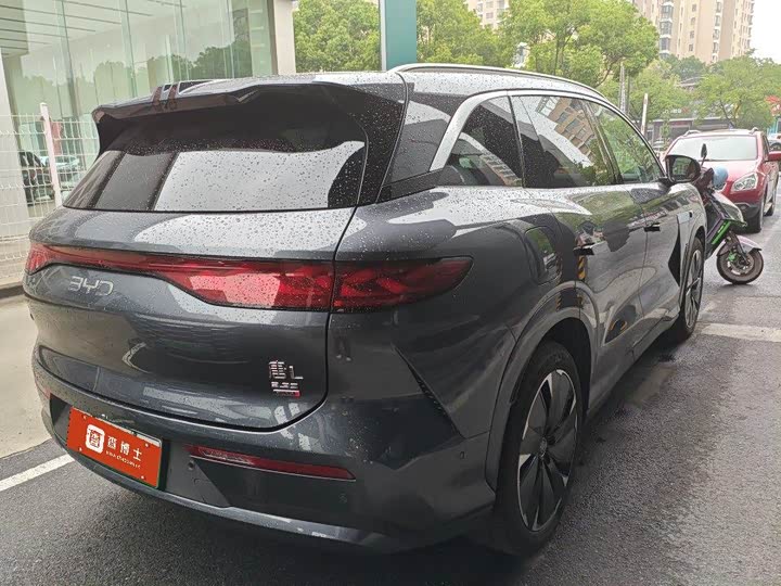 BYD Tang L
